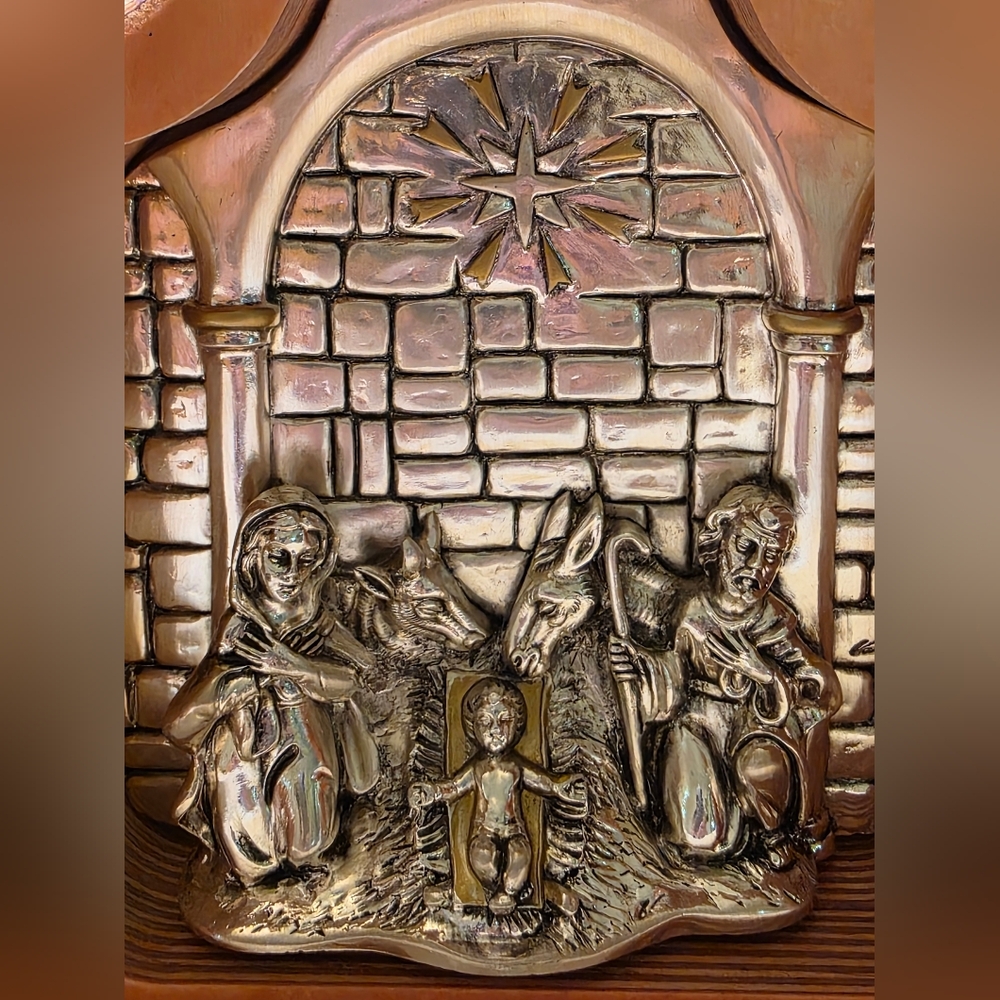 Nativity Set In Wood - Picture 10 of 15